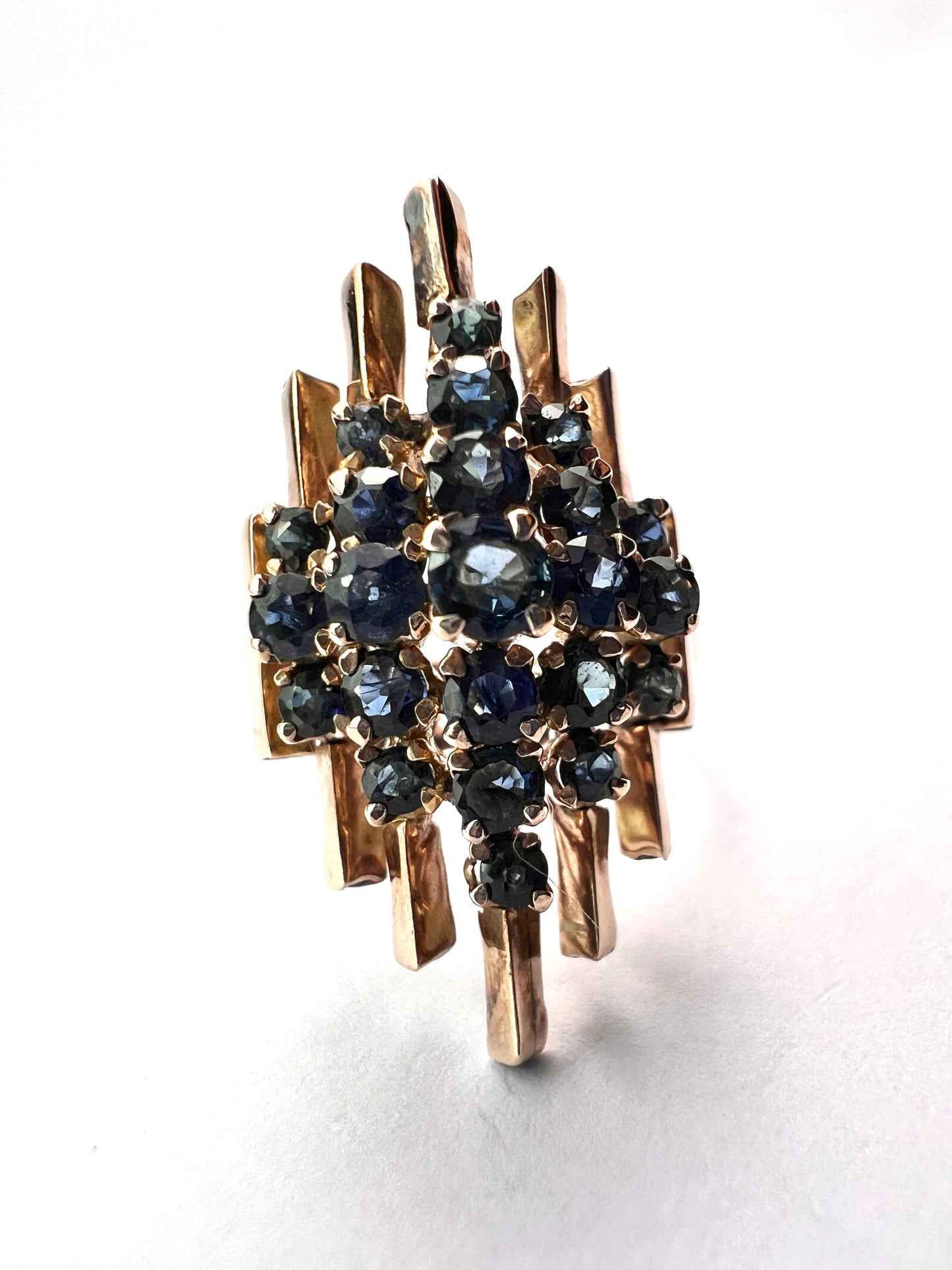 Vintage 14CT Gold Brutalist Sapphire Ring