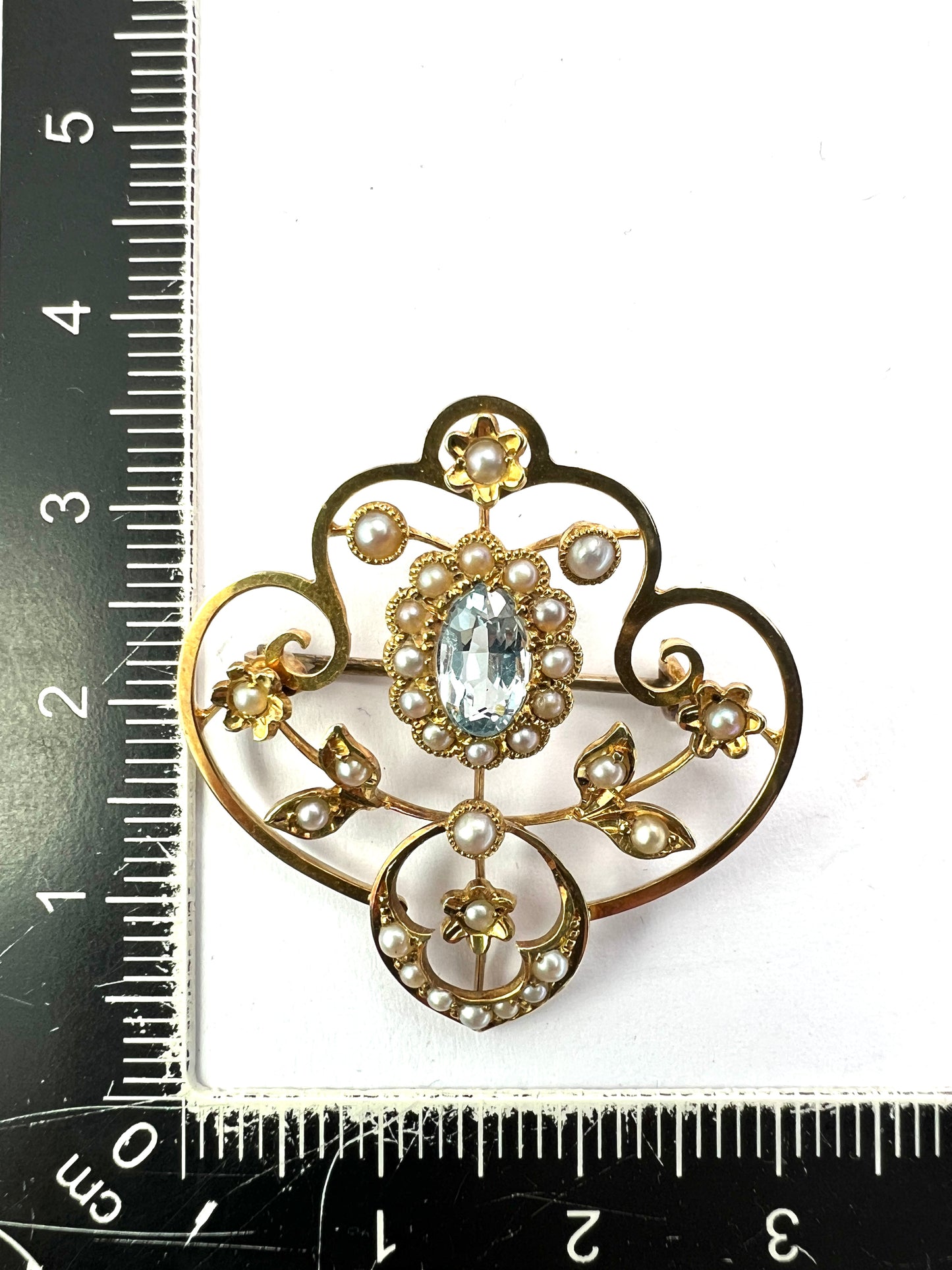 Edwardian 15CT Gold Aquamarine Pearl Brooch