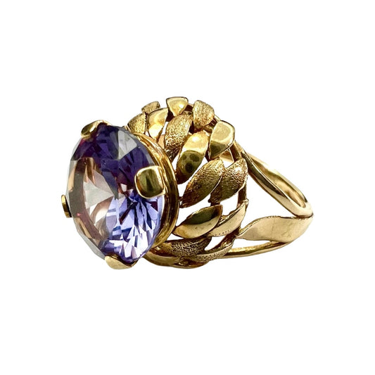 Vintage 18CT Gold Corundum Solitaire Cocktail Ring
