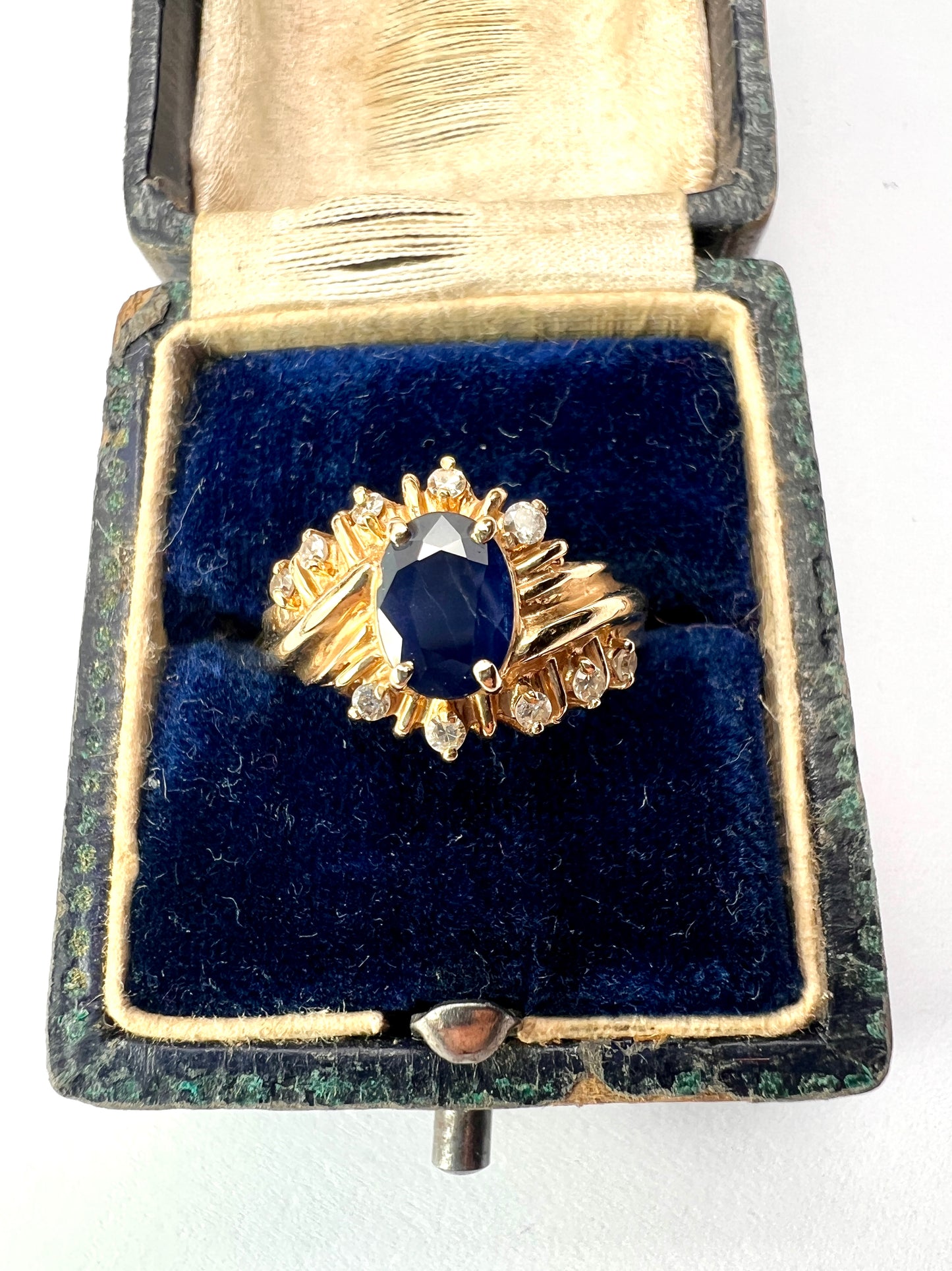 Vintage 14CT Gold Sapphire and Diamond Ring