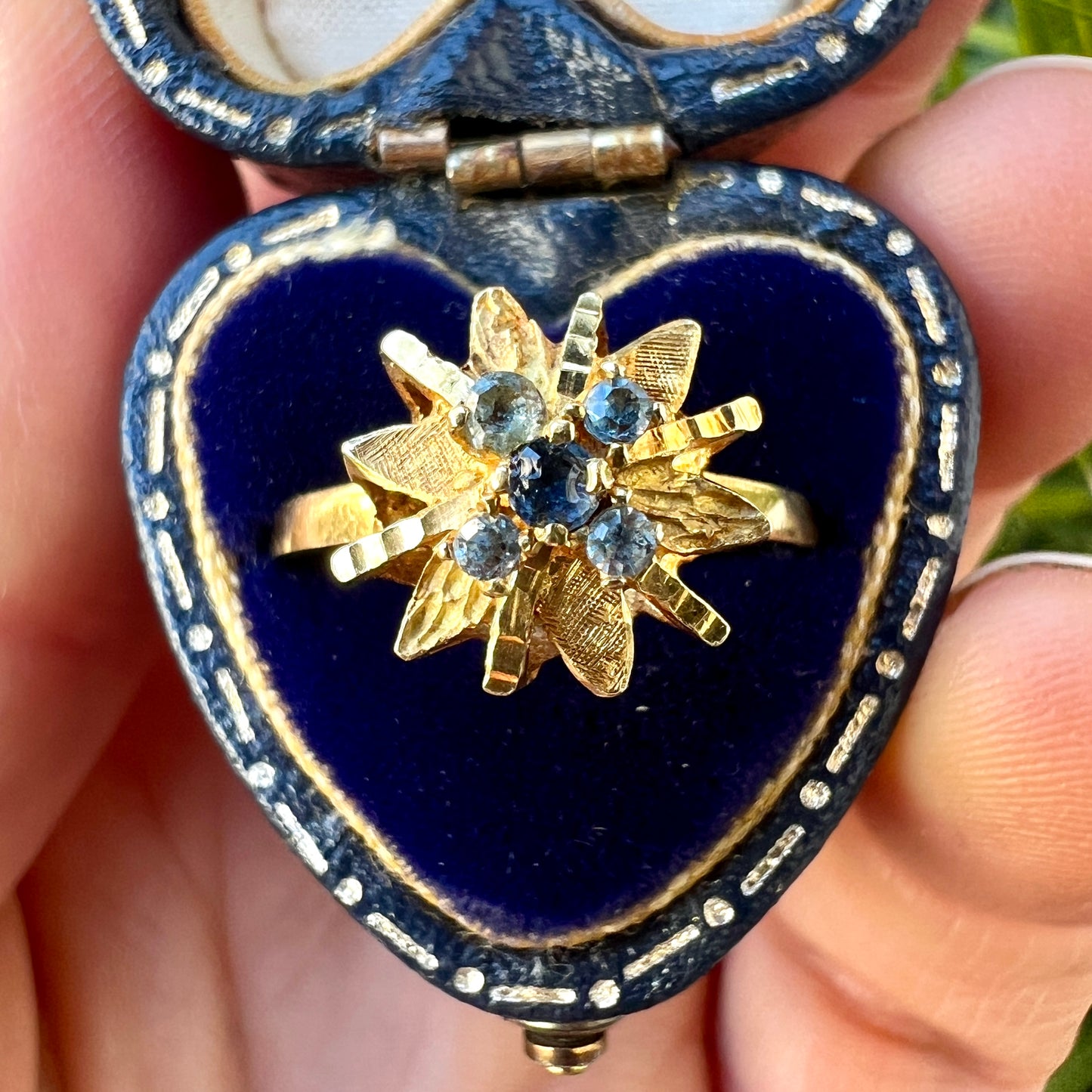 Vintage Gold Star Sapphire Ring