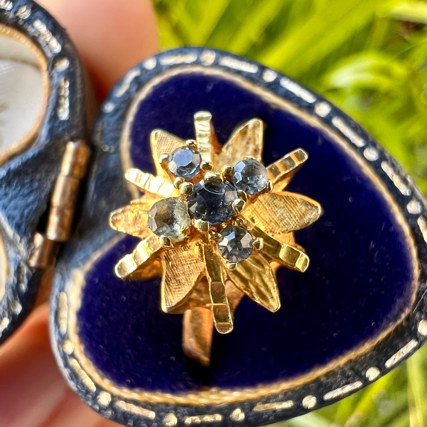Vintage Gold Star Sapphire Ring