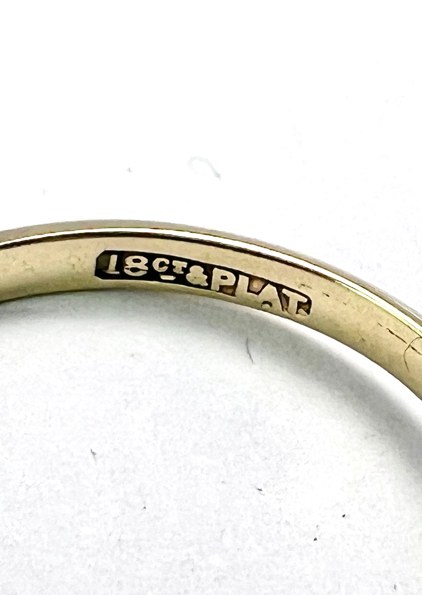 Vintage 18CT Gold Platinum Diamond Trilogy Ring