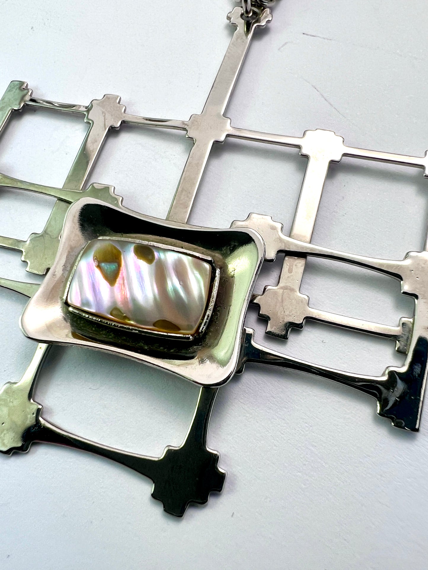 Large Retro Mother of Pearl Modernist Pendant Necklace