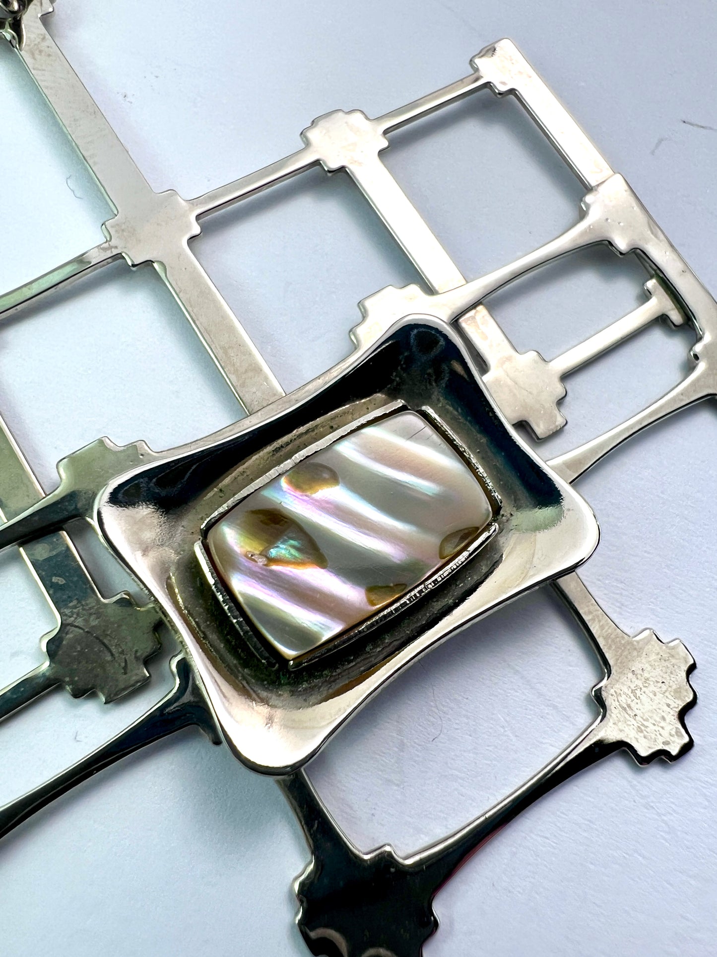 Large Retro Mother of Pearl Modernist Pendant Necklace