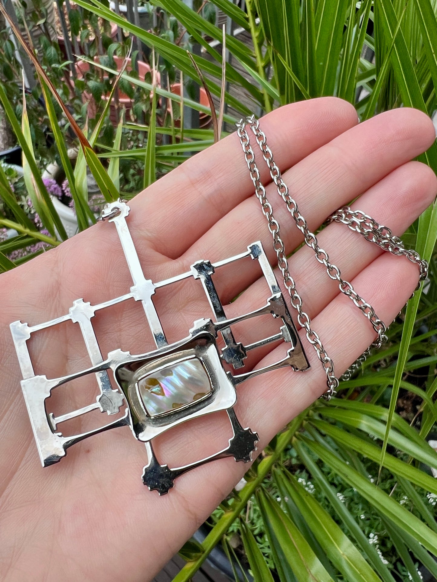 Large Retro Mother of Pearl Modernist Pendant Necklace