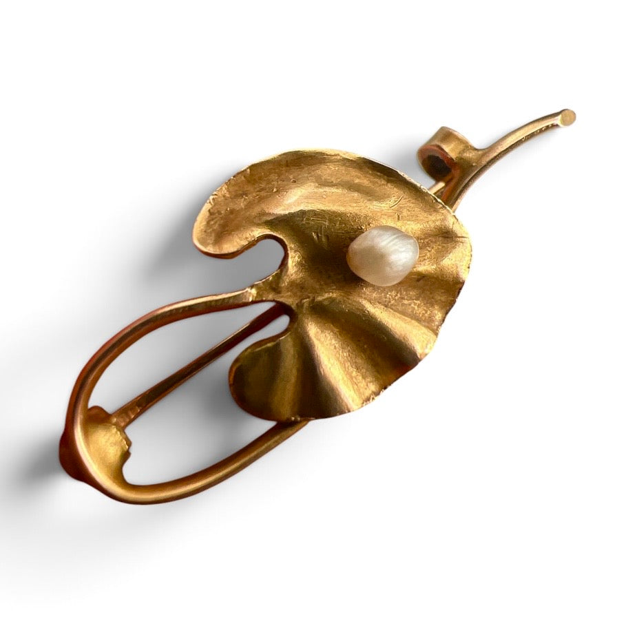 Tiny Art Nouveau Gold Leaf Pearl Brooch