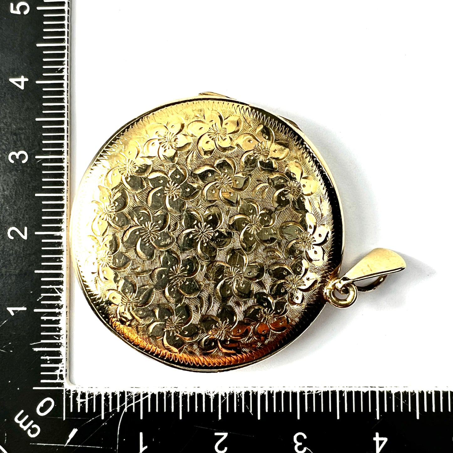 Large Victorian Style Solid 9CT Gold Locket Pendant