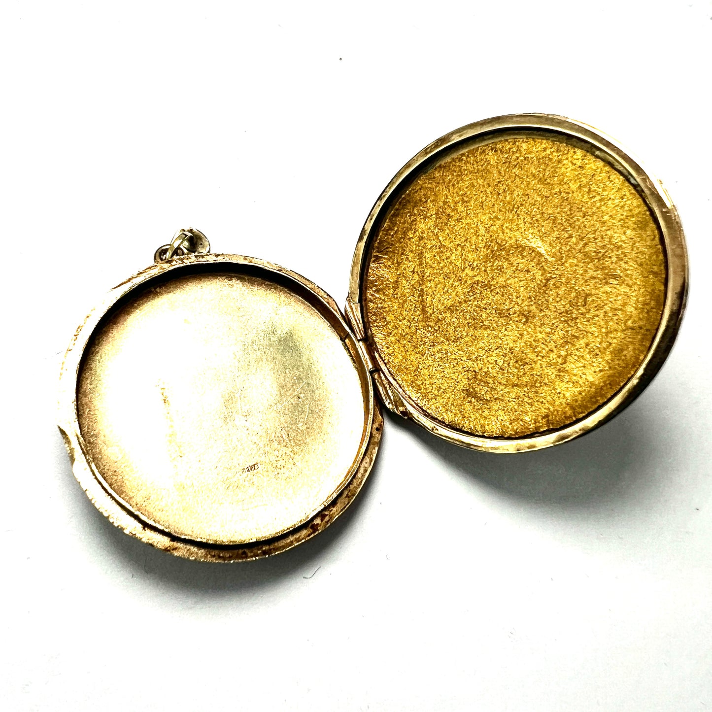 Large Victorian Style Solid 9CT Gold Locket Pendant