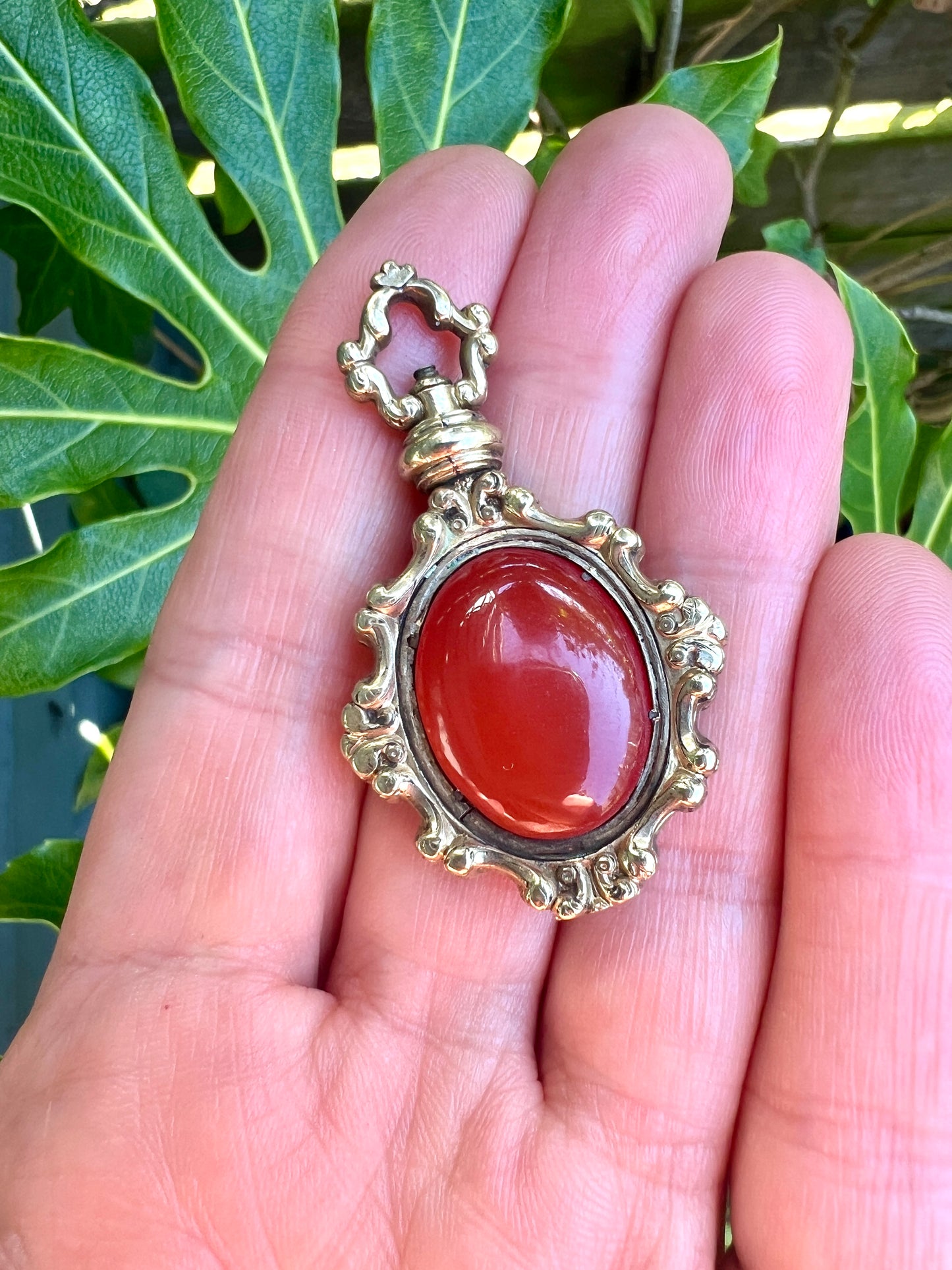 Large Georgian Gilt Carnelian Swivel Pendant Fob