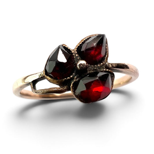 Victorian Garnet Flower 9CT Gold Ring