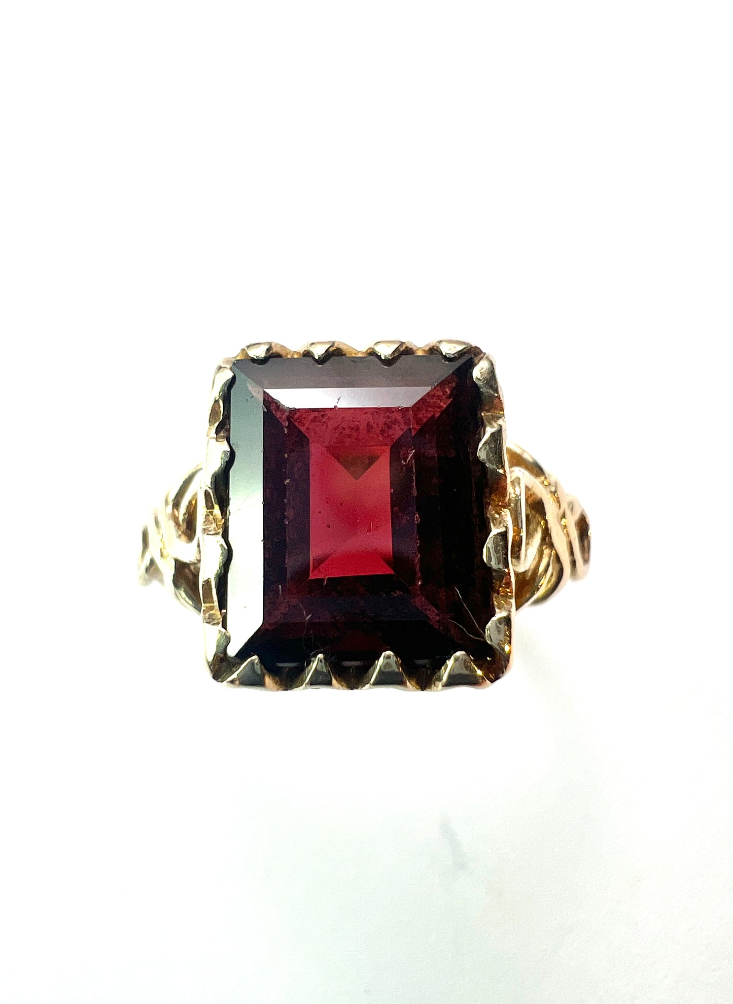 Vintage 9CT Gold Square Garnet Ring