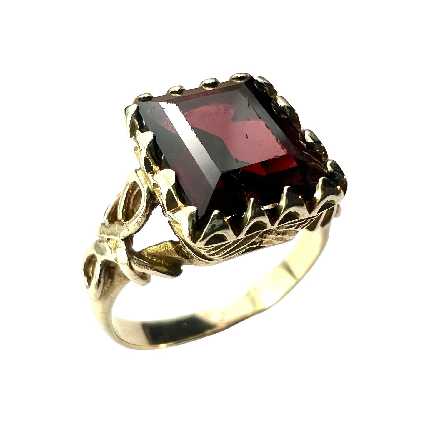 Vintage 9CT Gold Square Garnet Ring