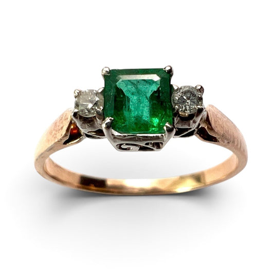 Vintage 18CT Gold Emerald and Diamond Trilogy Ring