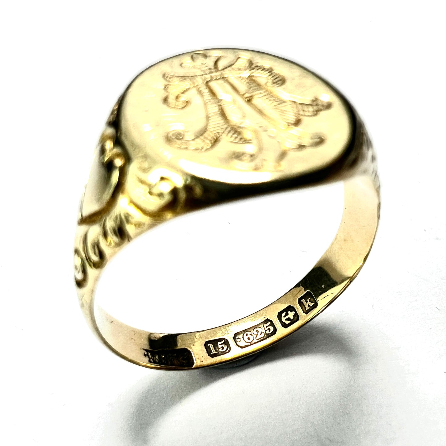 1909 Edwardian 15CT Gold Heart and Monogram Signet Ring