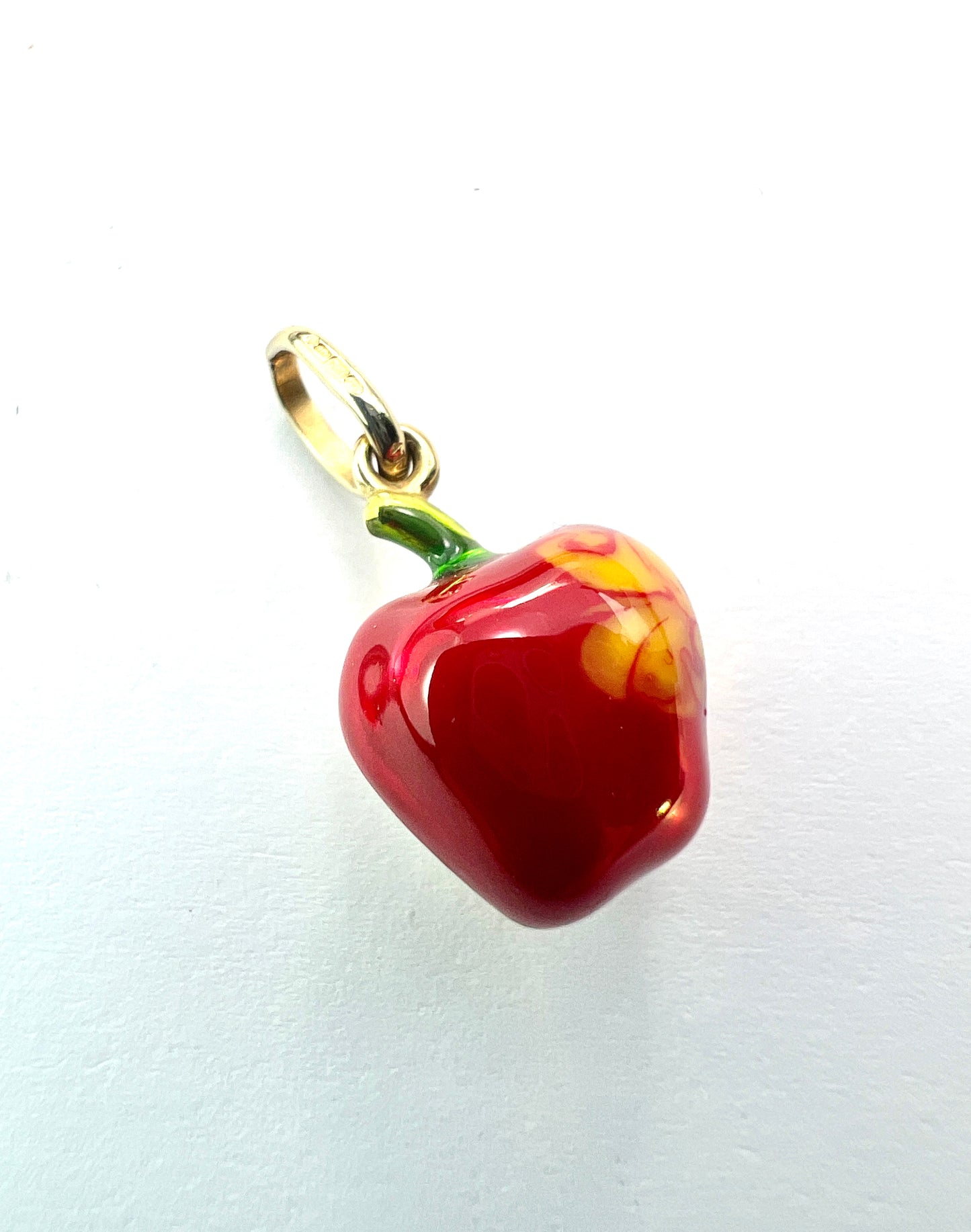 Small Vintage 9CT Gold Enamel Apple Charm