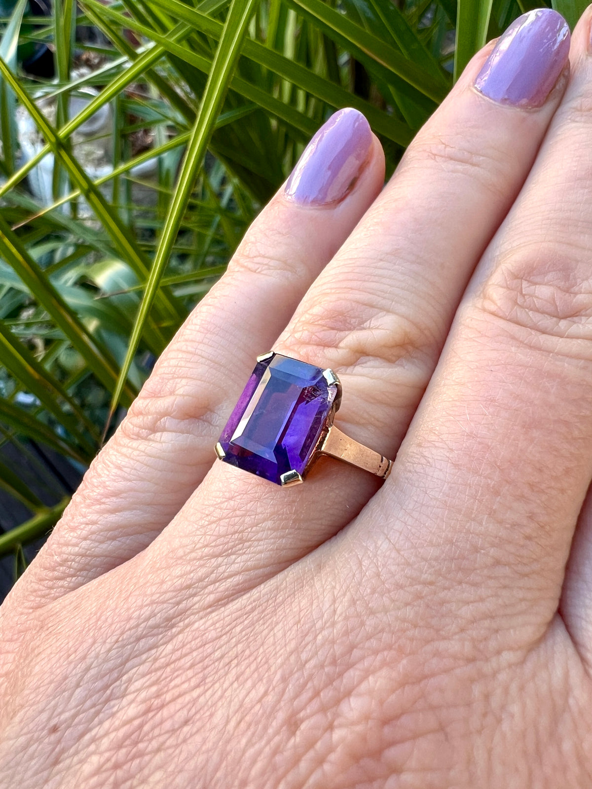 Vintage Rectangular Amethyst 9CT Gold Ring