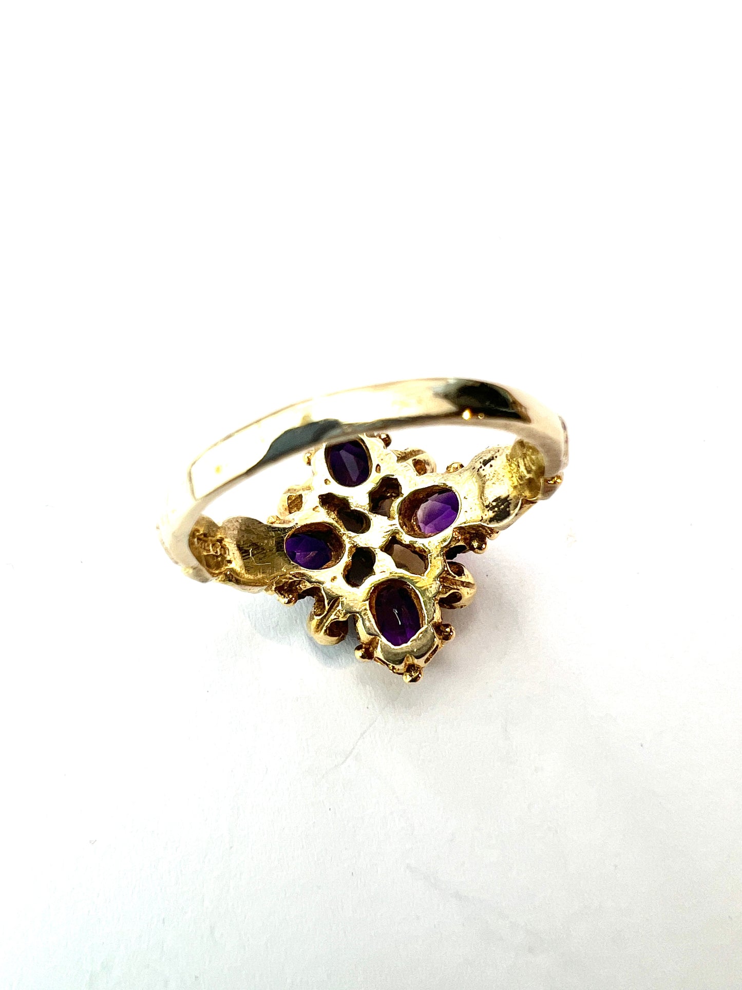 Vintage Amethyst 9CT Gold Victorian Style Ring