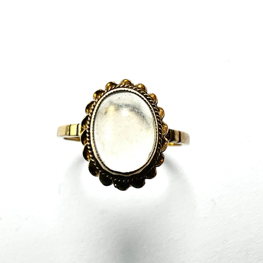 Vintage 9CT Gold Moonstone Cabochon Ring