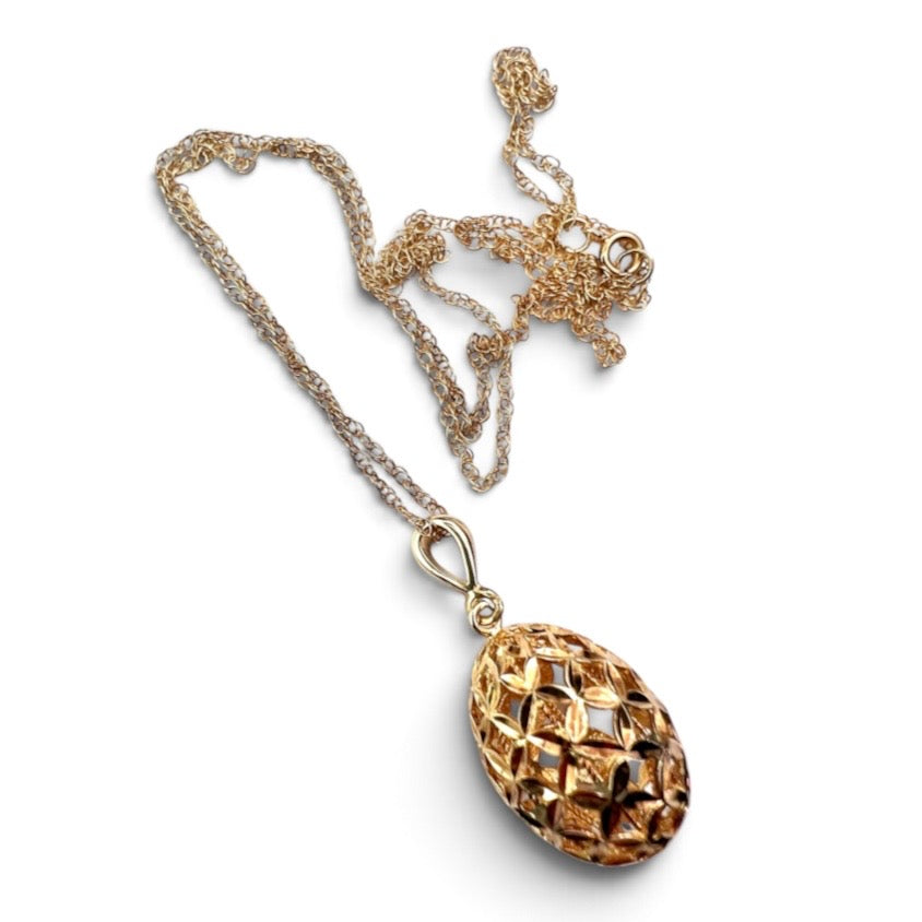 Vintage 9CT Gold Egg Pendant Necklace