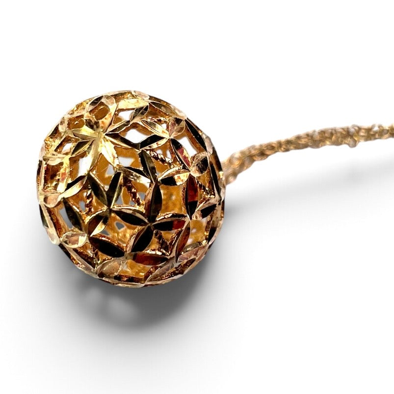 Vintage 9CT Gold Egg Pendant Necklace