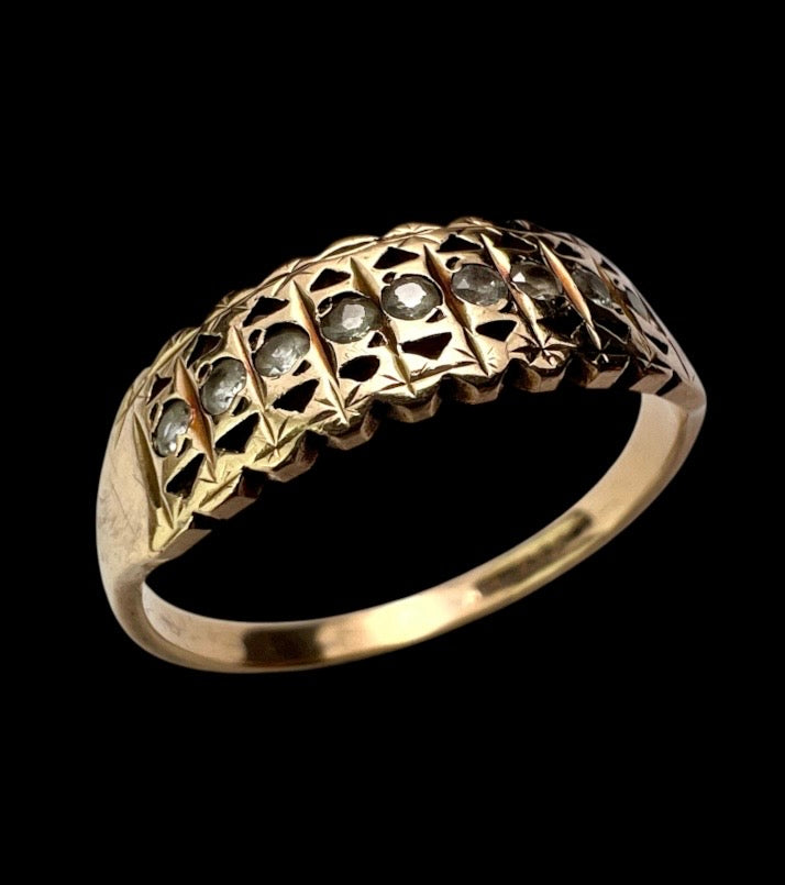 Vintage 9CT Gold Spinel Star Ring