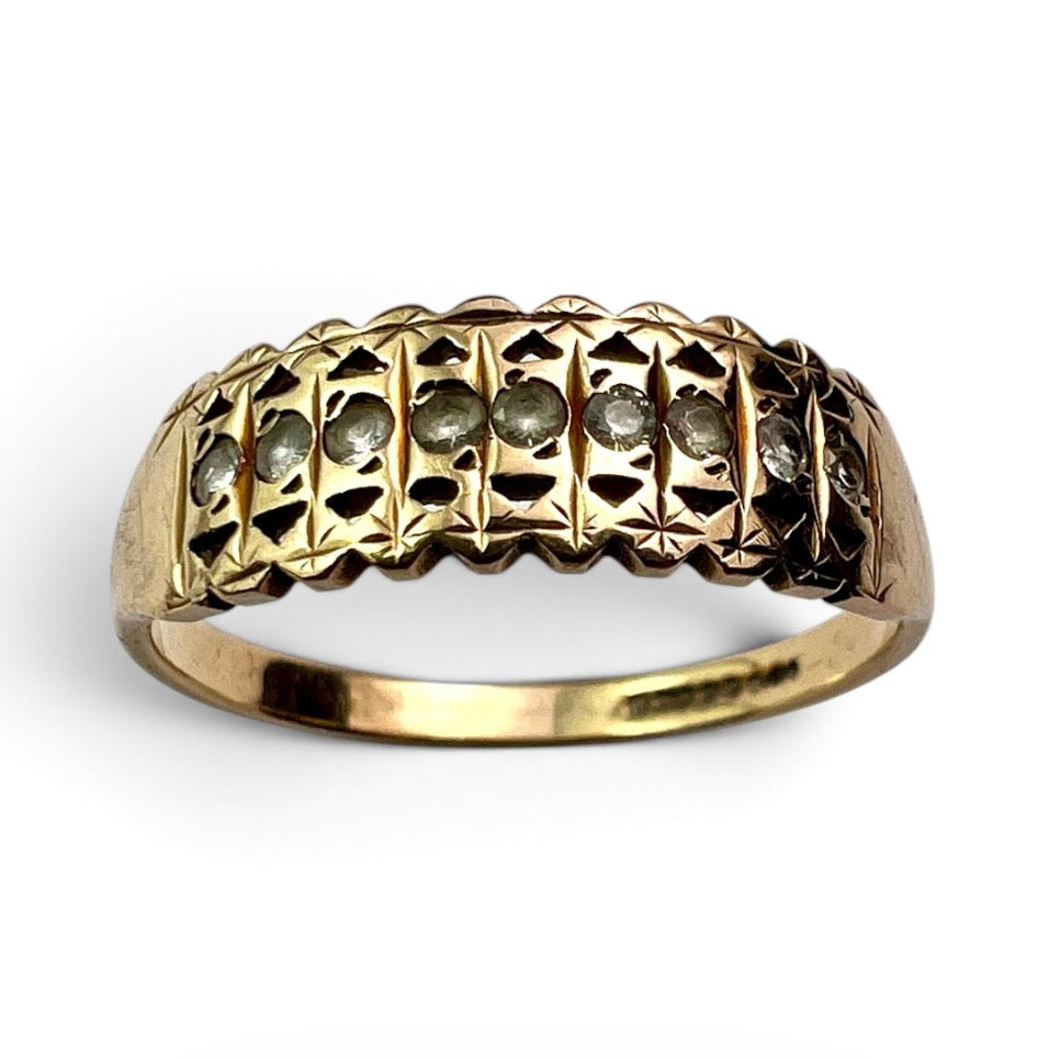 Vintage 9CT Gold Spinel Star Ring