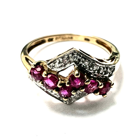 Vintage 9CT Gold Diamond and Rubellite Ring