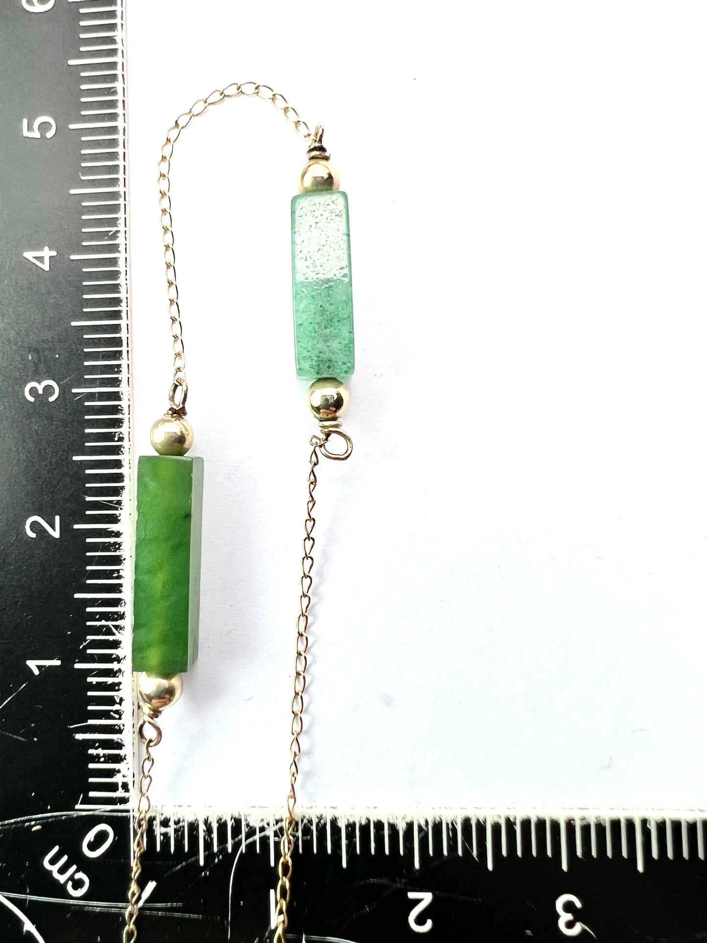 Vintage 14CT Gold Jade and Aventurine Station Chain Necklace