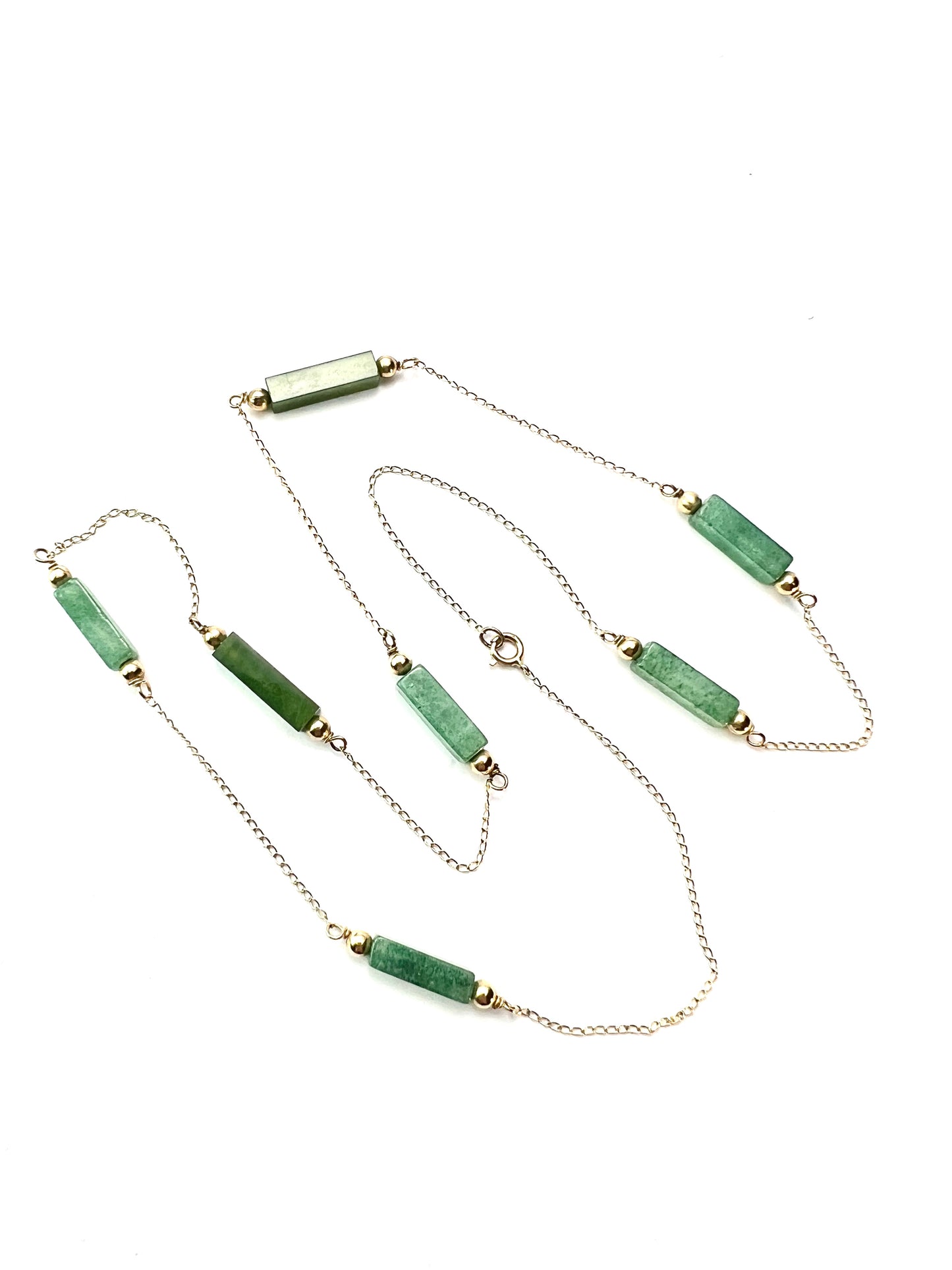 Vintage 14CT Gold Jade and Aventurine Station Chain Necklace
