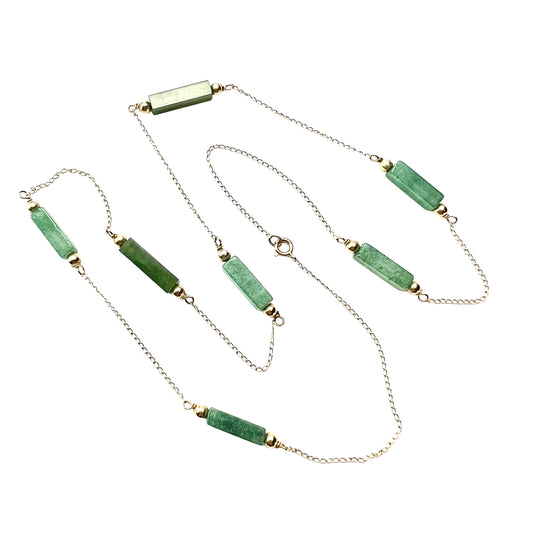 Vintage 14CT Gold Jade and Aventurine Station Chain Necklace