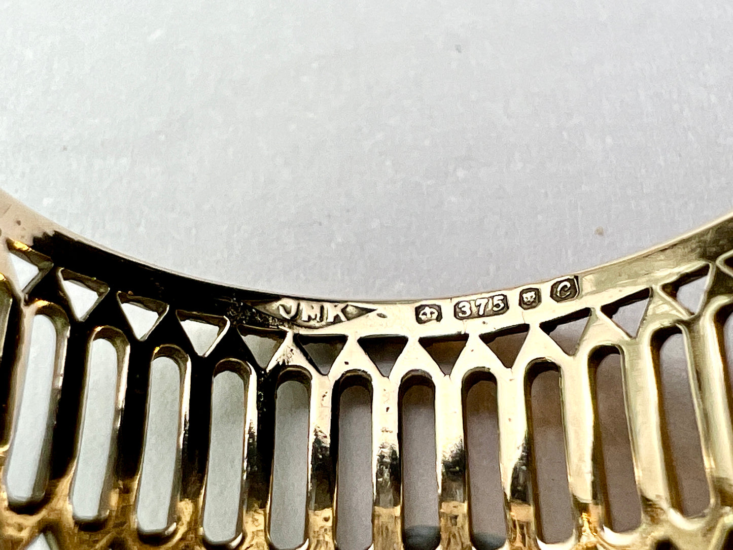 Vintage 9CT Gold Wide Pierced Ring • Wedding Band