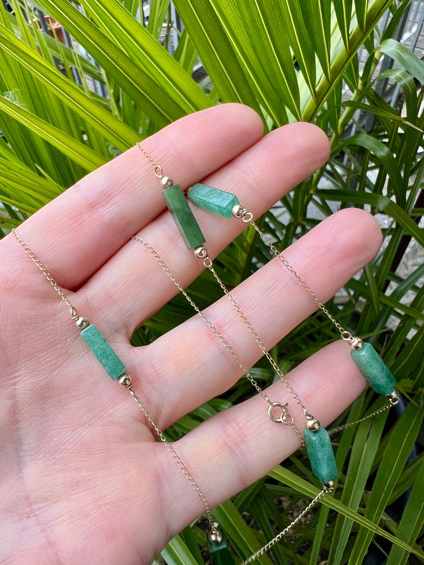 Vintage 14CT Gold Jade and Aventurine Station Chain Necklace