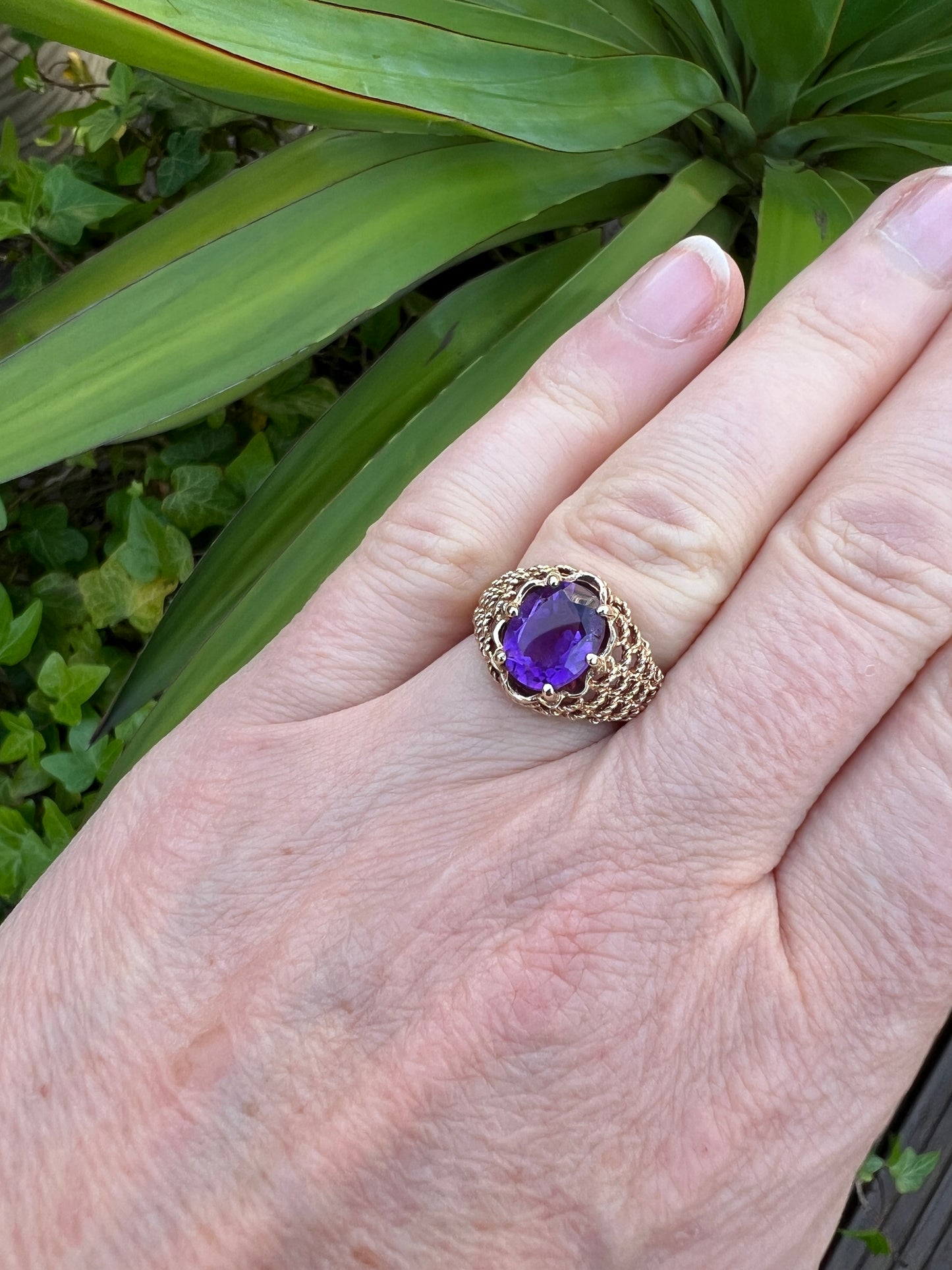 1975 Vintage Amethyst Solitaire 9CT Gold Ring