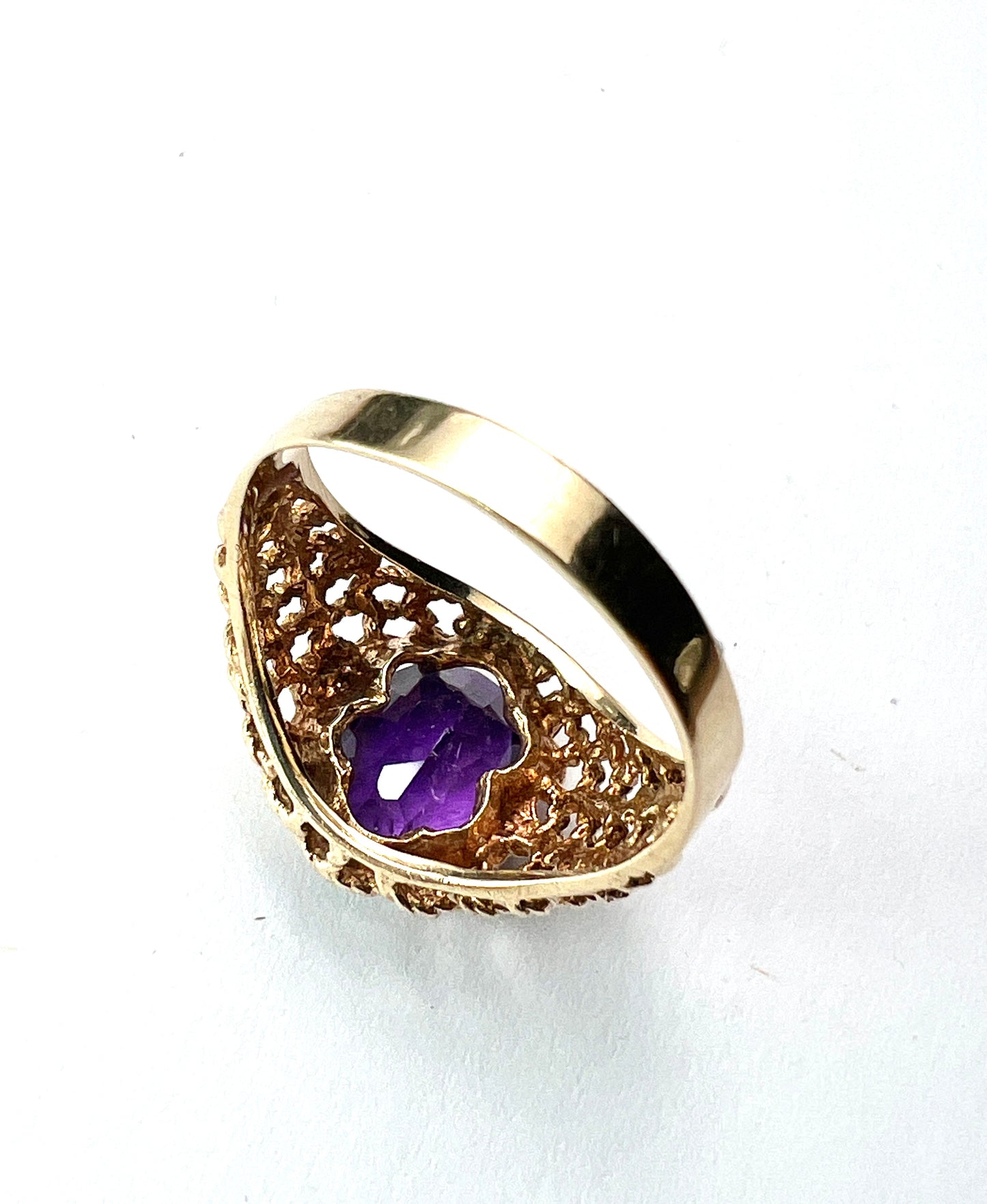 1975 Vintage Amethyst Solitaire 9CT Gold Ring
