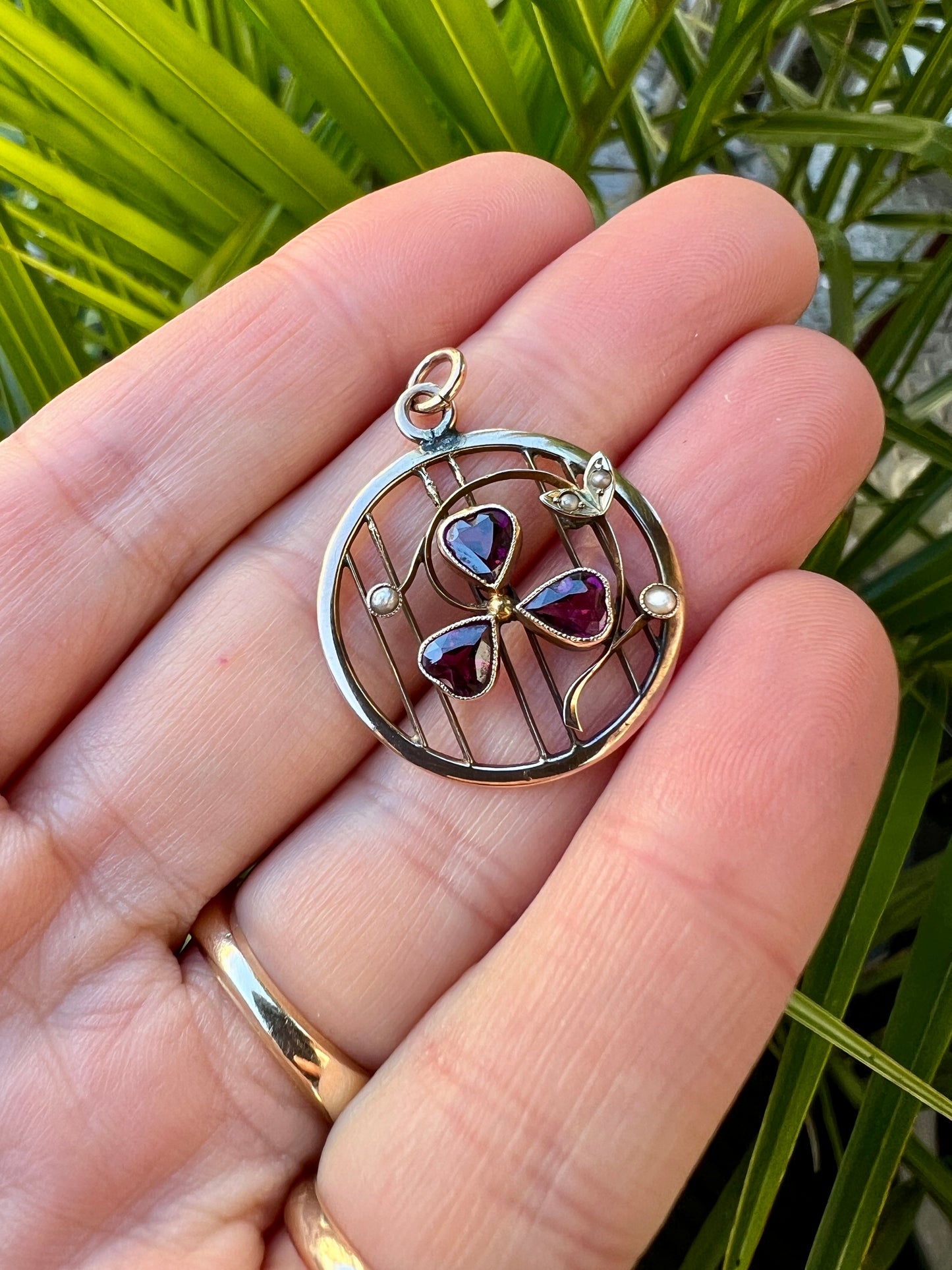 Edwardian Garnet Pearl Clover Heart 9CT Gold Pendant