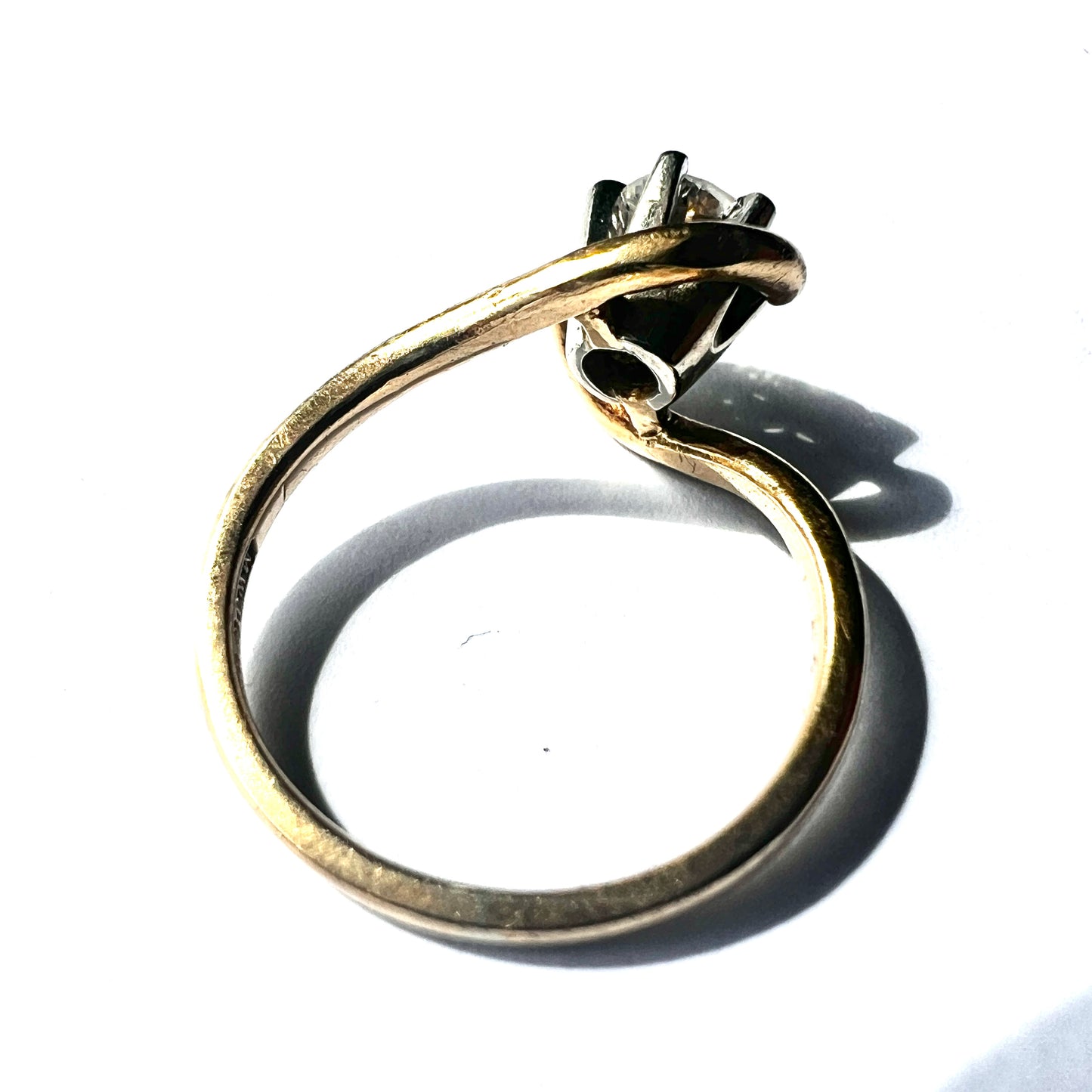 Vintage 18CT Gold Diamond Solitaire Engagement Ring