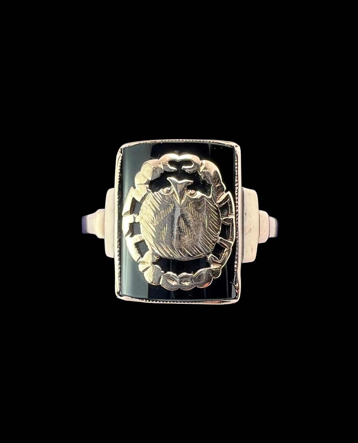 Vintage 9CT Gold Onyx Crab Cancer Zodiac Ring