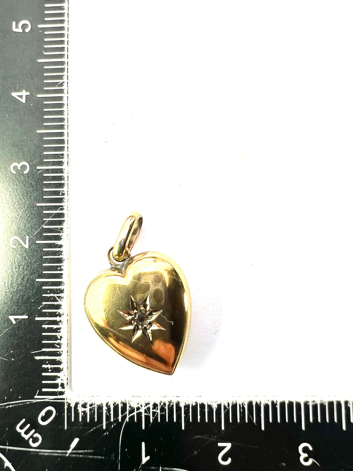 1897 Hallmarked Victorian 15CT Gold Diamond Star Puffy Heart Pendant