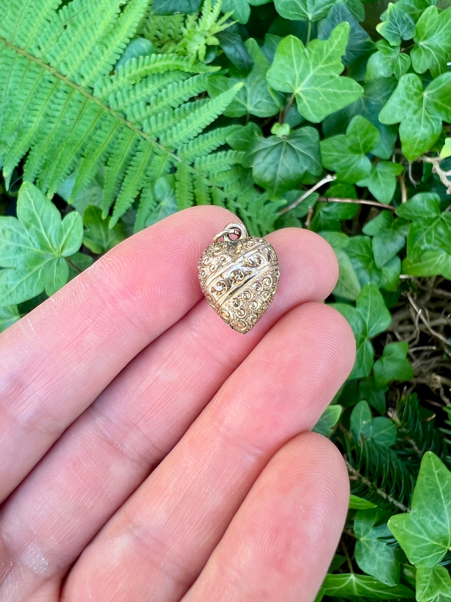 Victorian 9CT Gold Ornate Puffy Heart Pendant