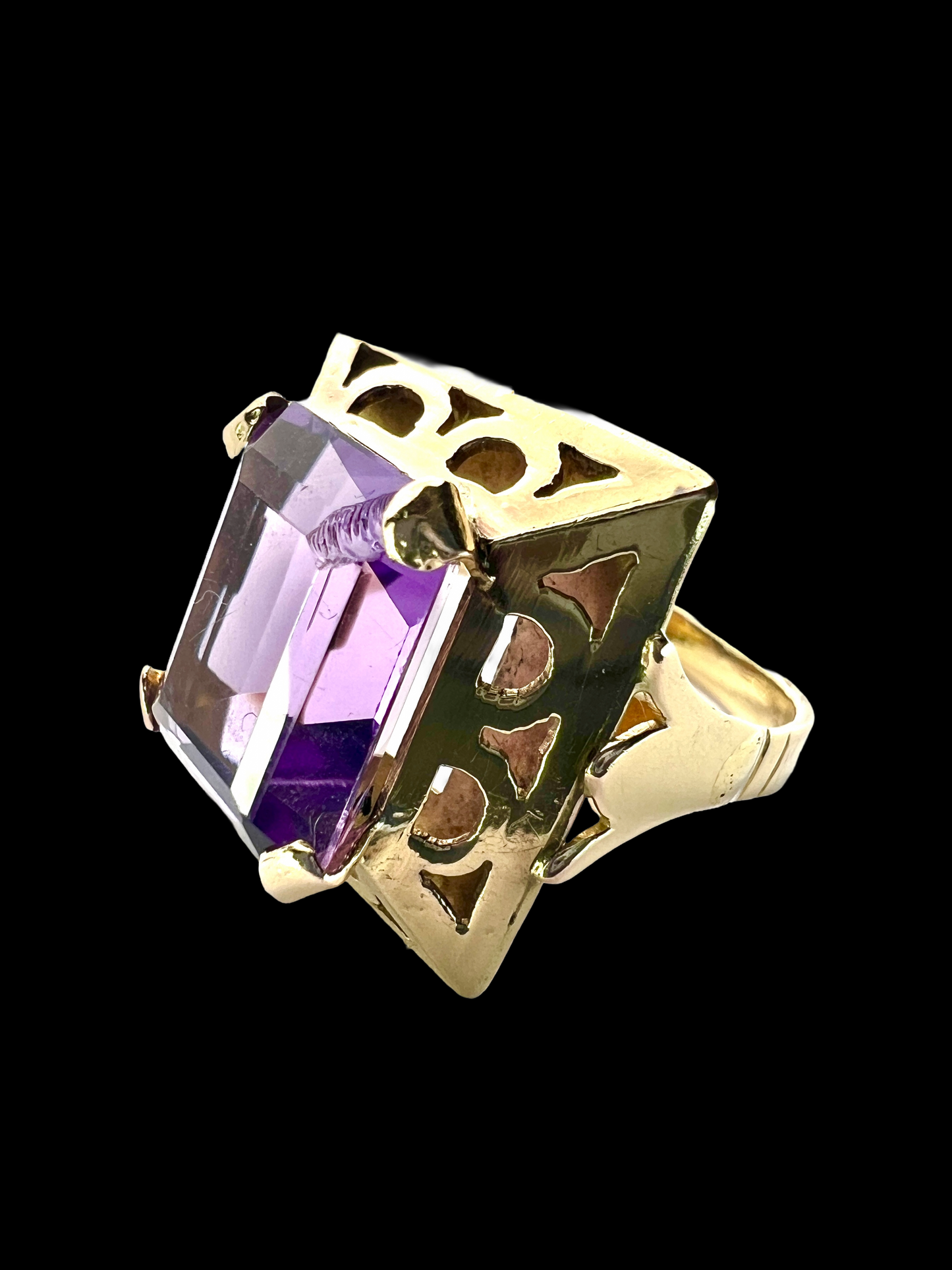 Vintage 1940s 14CT Gold Square Amethyst Ring
