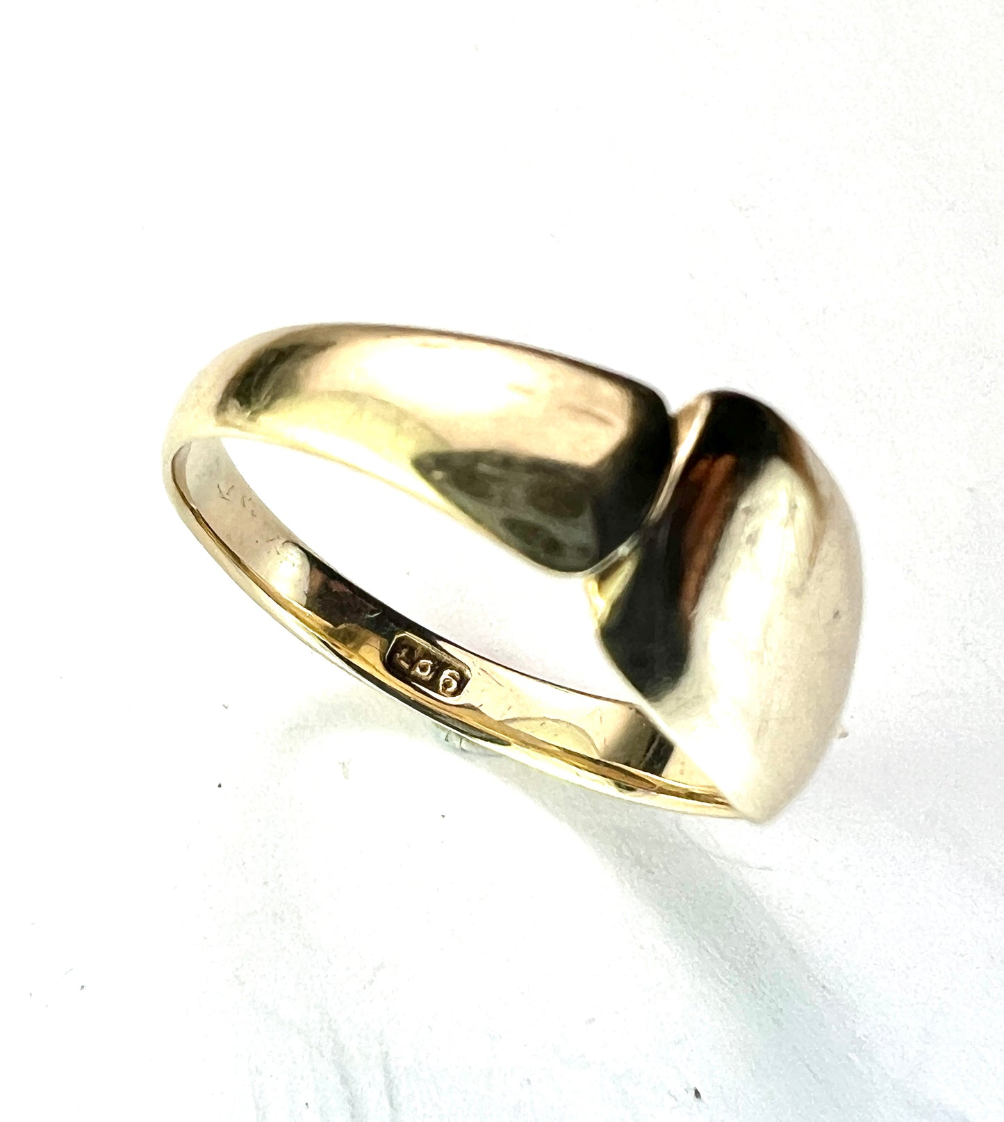 Vintage 9CT Gold Signet Ring