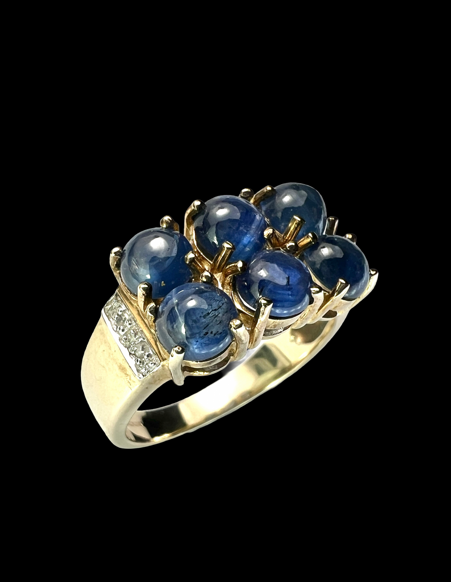 Vintage 9CT Gold Sapphire Cabochon Diamond Ring