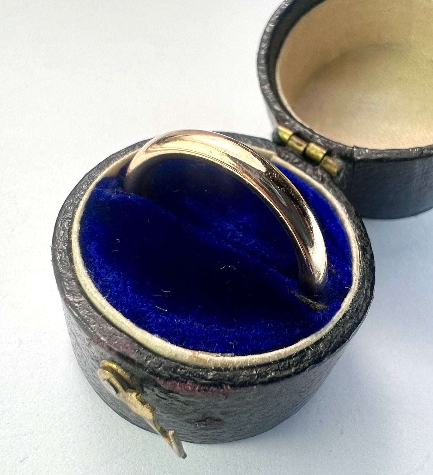 1941 Vintage 9CT Gold Plain Stacking Ring • Wedding Band