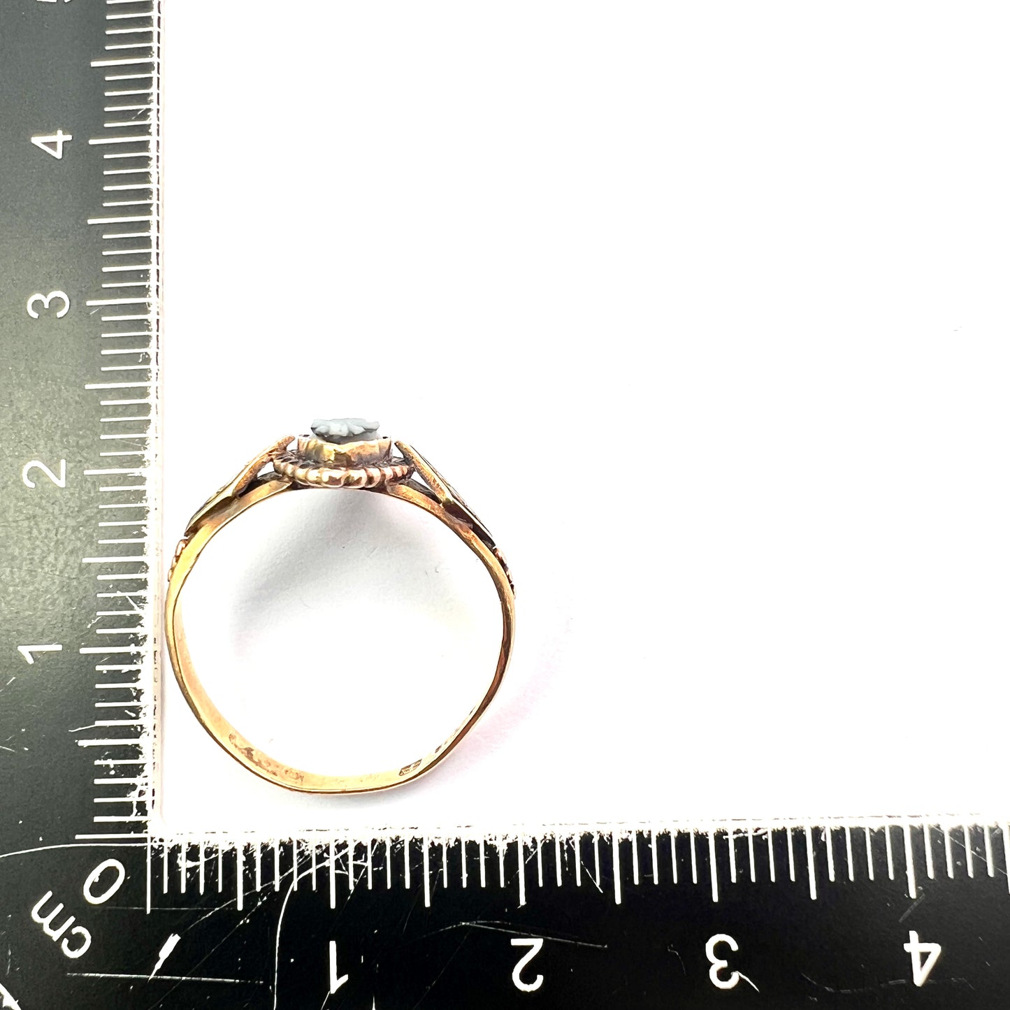 Victorian 18CT Gold Sardonyx and Pearl Memorial Ring