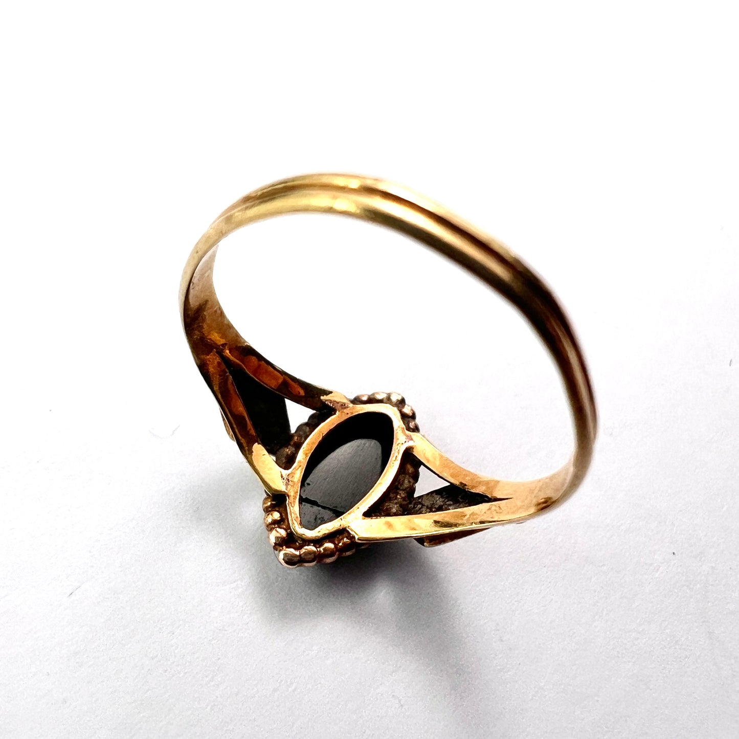 Victorian 18CT Gold Sardonyx and Pearl Memorial Ring