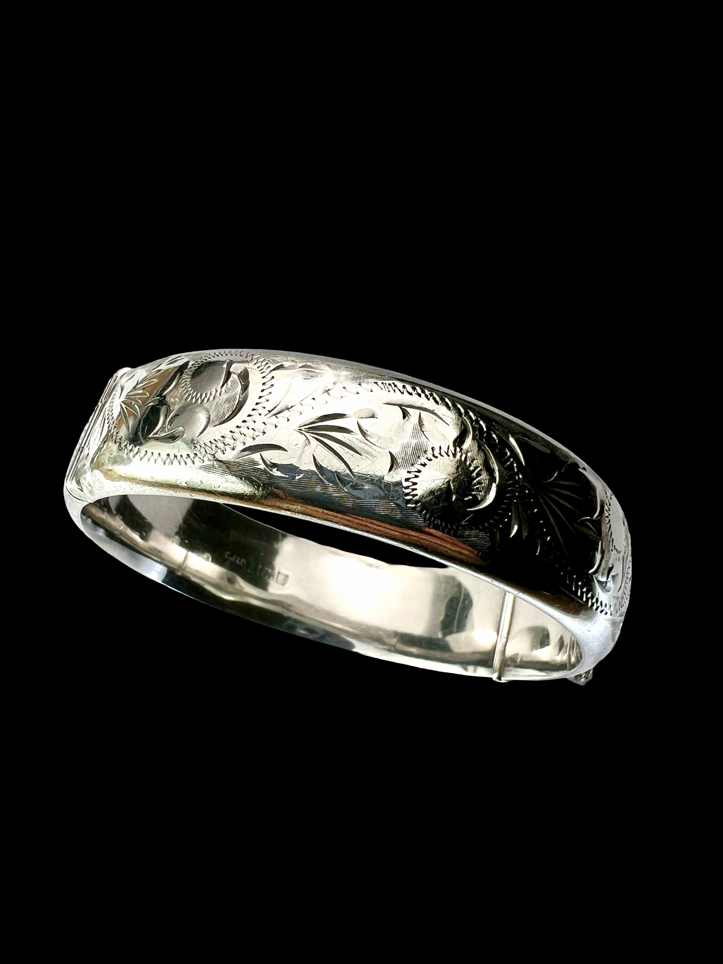 Vintage Sterling Silver Engraved Hinged Bangle