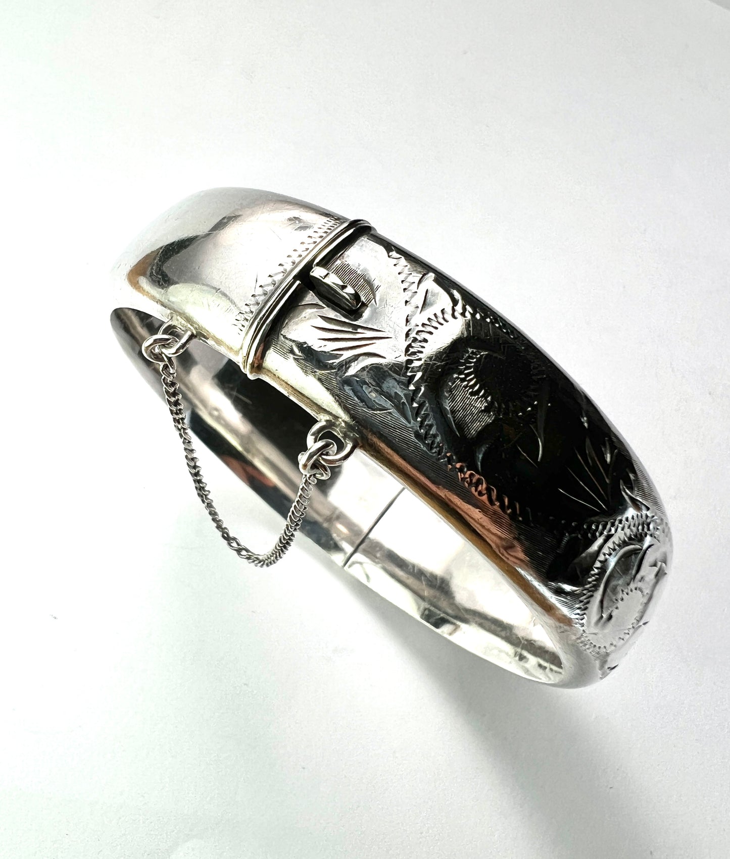Vintage Sterling Silver Engraved Hinged Bangle