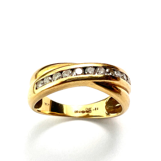 Vintage 18CT Gold Diamond Crossover Ring