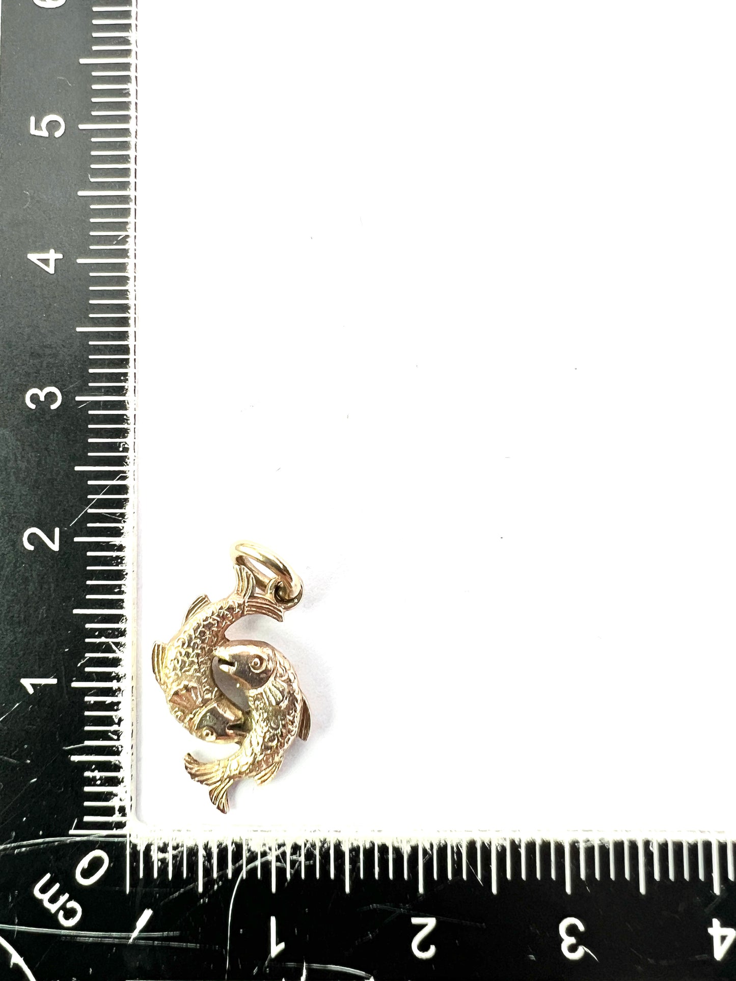 Vintage 9CT Gold Double Fish Pisces Charm Pendant
